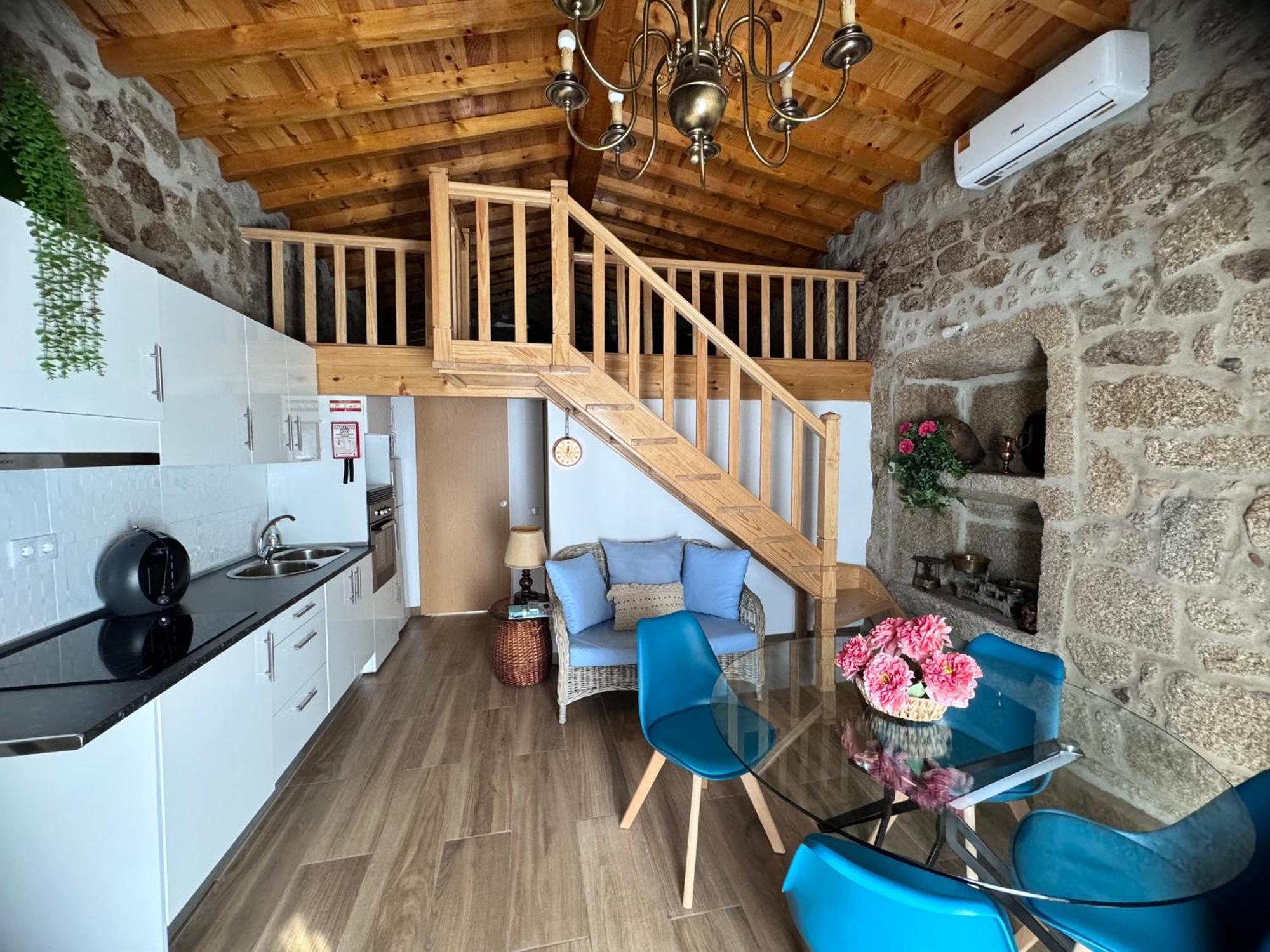 Casa Da Vila - Apartamento Duplex Alpedrinha Экстерьер фото