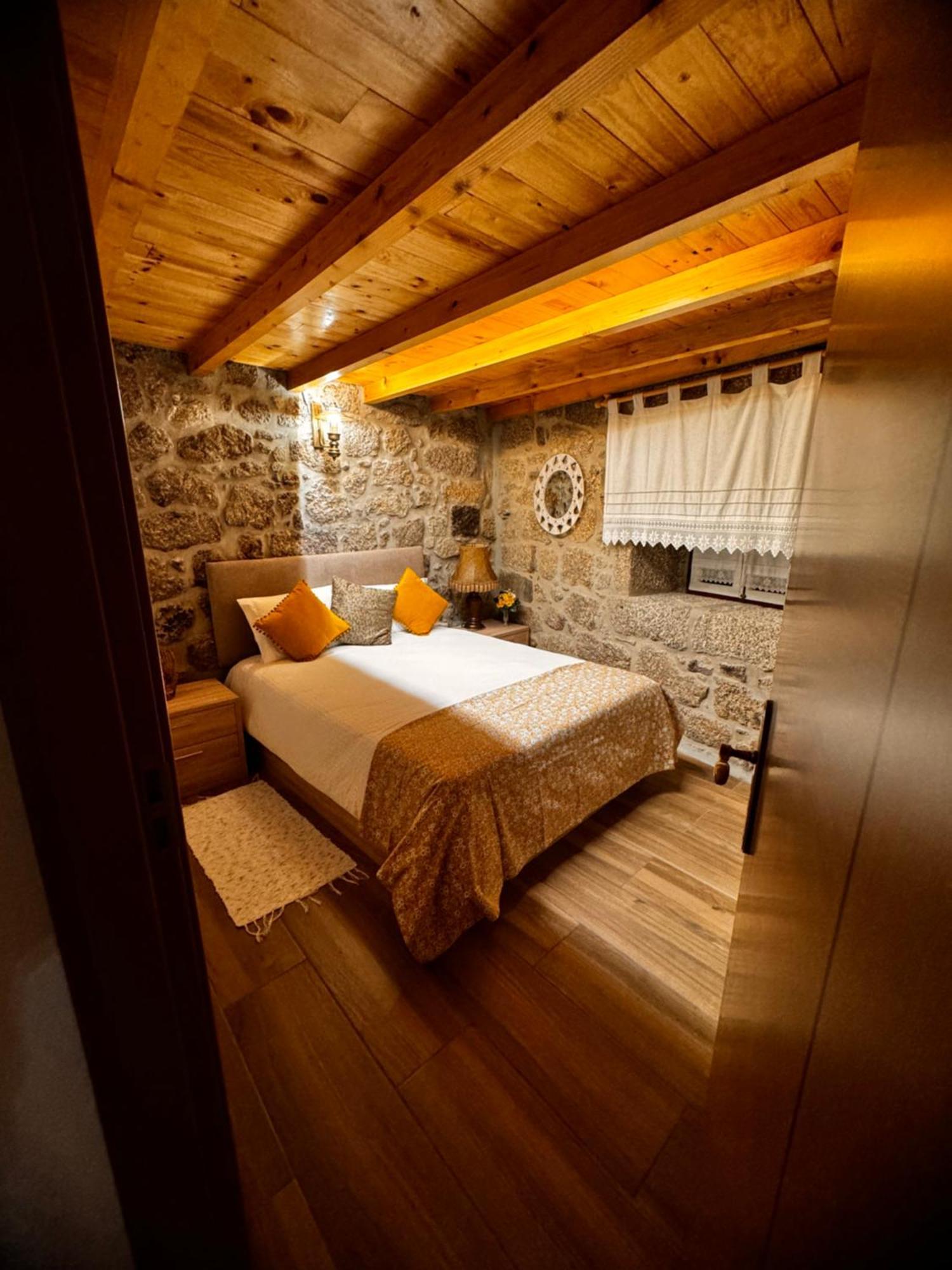Casa Da Vila - Apartamento Duplex Alpedrinha Экстерьер фото